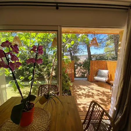Les Jardins De L'oustal Нарбонна